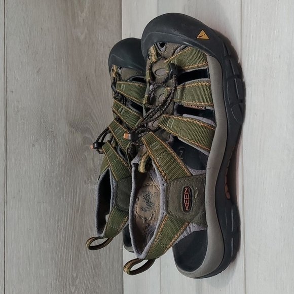 Keen Mens Outdoor Newport Waterproof Sandals shoes sz 9 - Picture 1 of 11